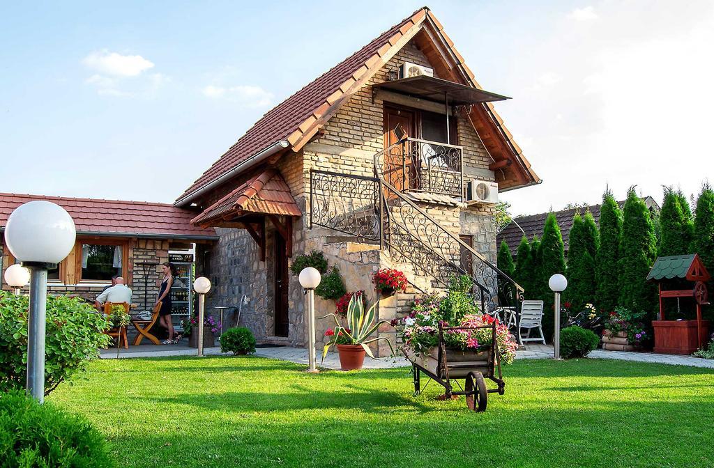 Vila Boska Palic Bagian luar foto